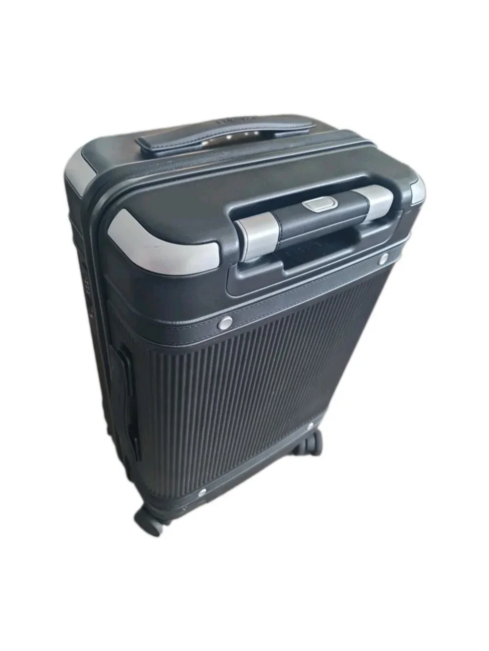 Paravel Aviator Black Hardshell Hardcase Spinner Suitcase Luggage Carry On